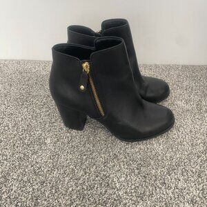 Aldo Women Black Leather Booties Size 8.5 (EUR 39)